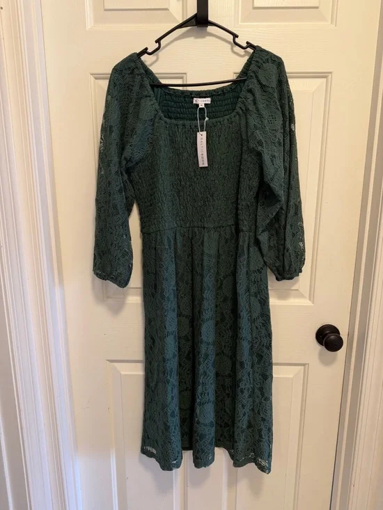 Baltic Born Brisbane Lace Smocked Dress Evergreen Size XL - Picture 2 of 8